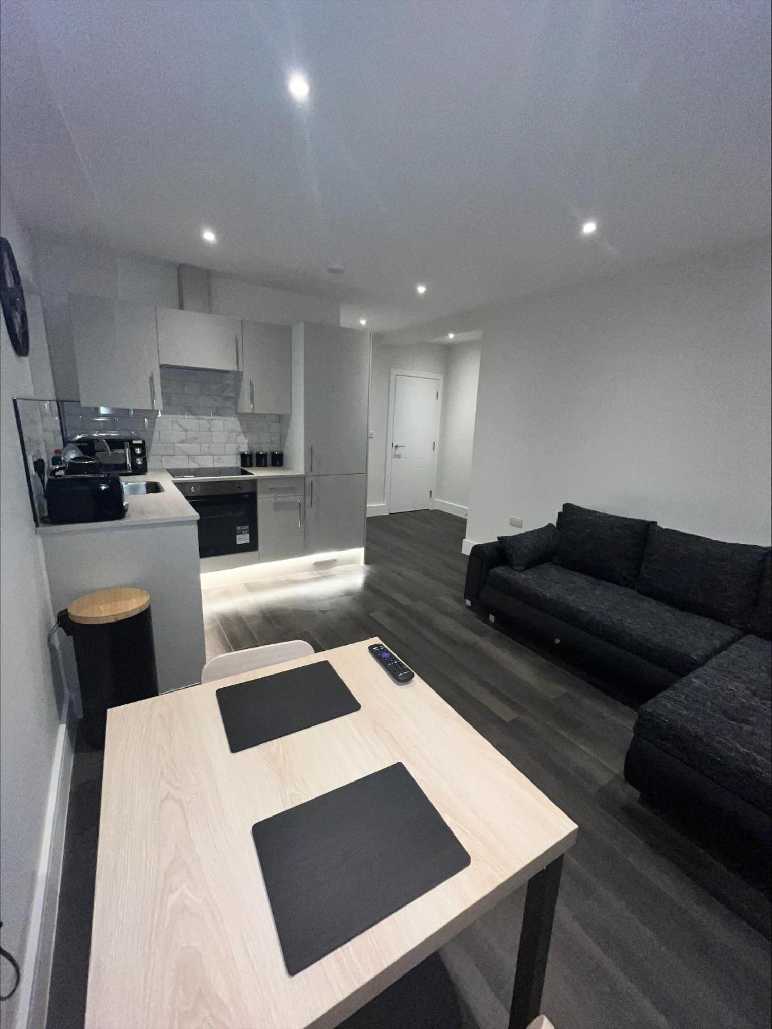 Premium - 10 Minutes From Wembley Stadium, Ovo Wembley Arena Апартаменты Лондон